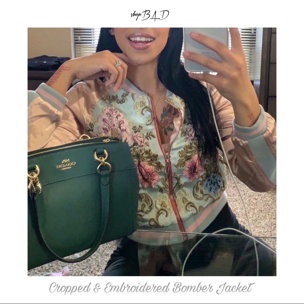 CROPPED & EMBROIDERED BOMBER